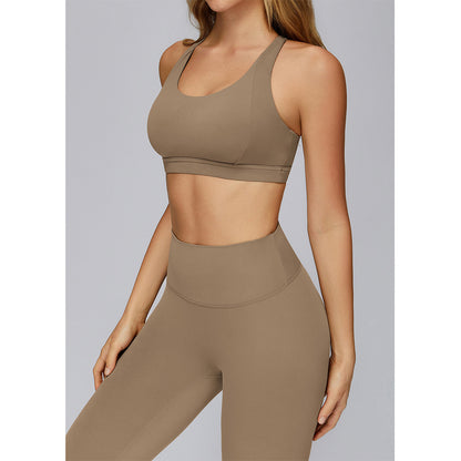 Attraco Women's U-Neck Crisscross Strappy Back Sports Bra with Removable Pads Yoga Bra Tops